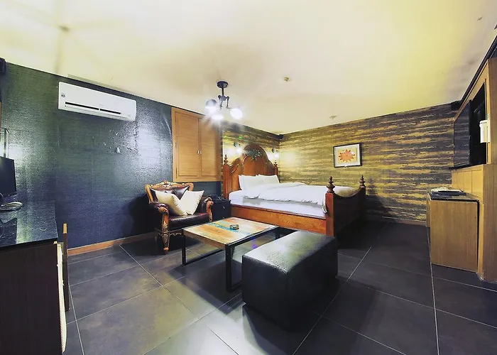 Art Motel 2*